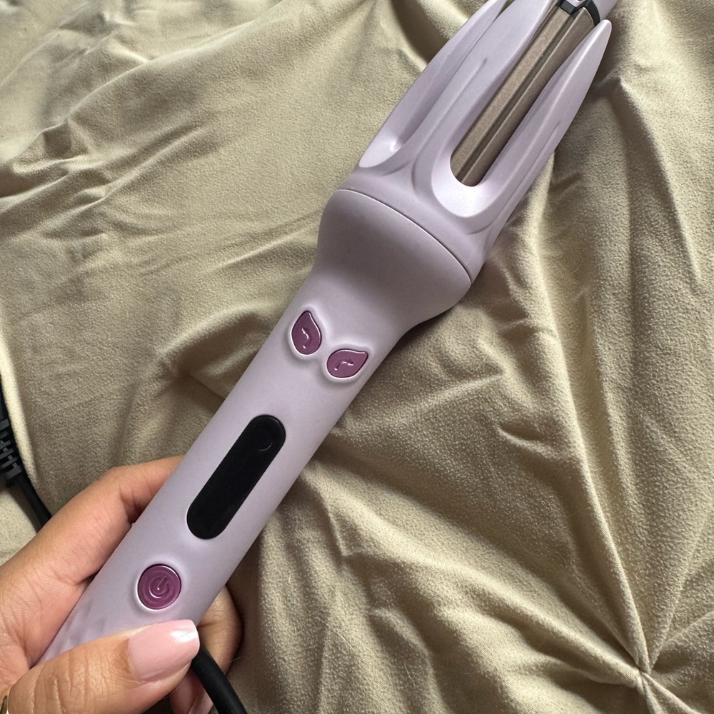 Automatic Hair Curler in Lavender - Picture 4 of 5